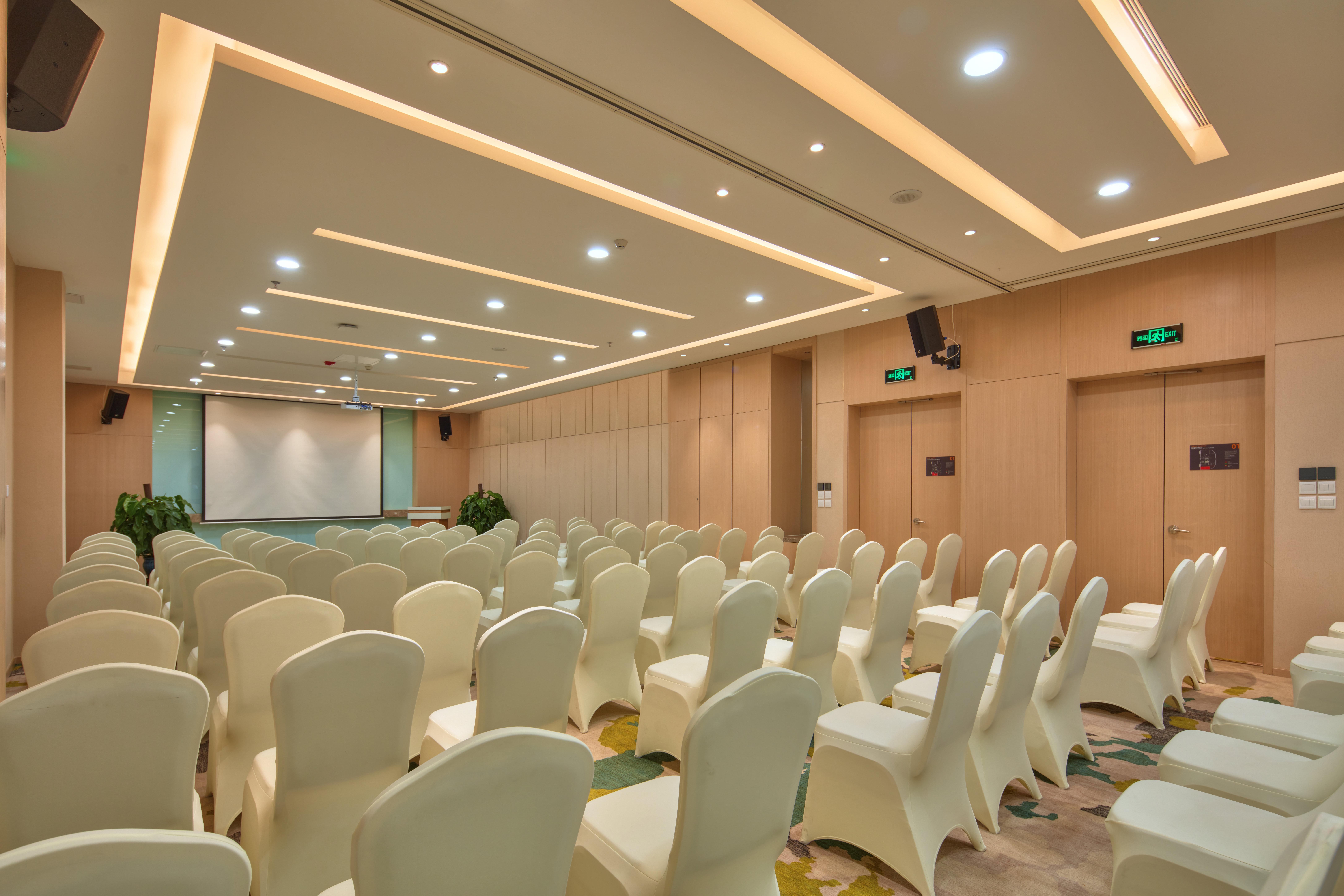 Holiday Inn Express Shenyang Tawan, an IHG Hotel Bagian luar foto