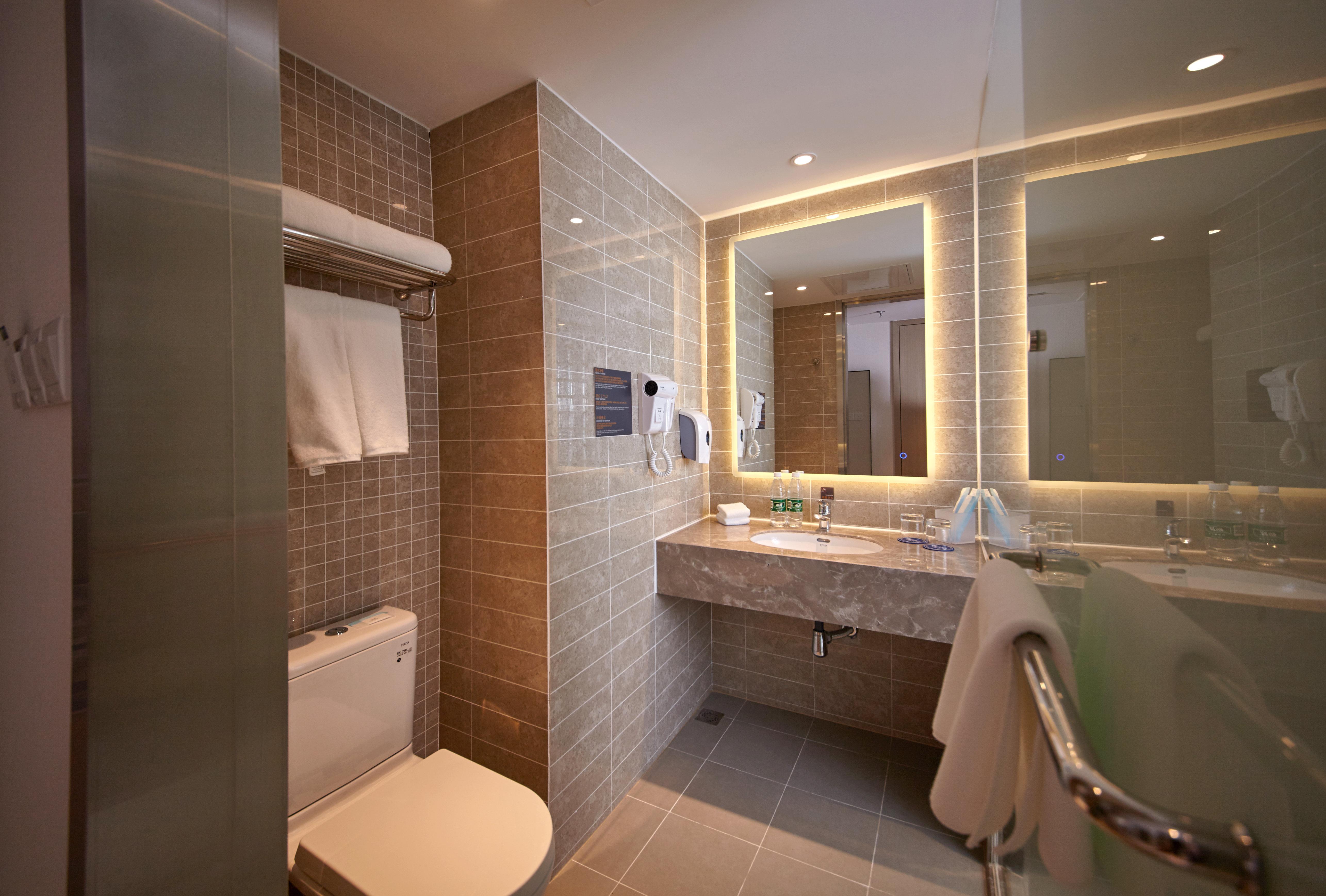 Holiday Inn Express Shenyang Tawan, an IHG Hotel Bagian luar foto