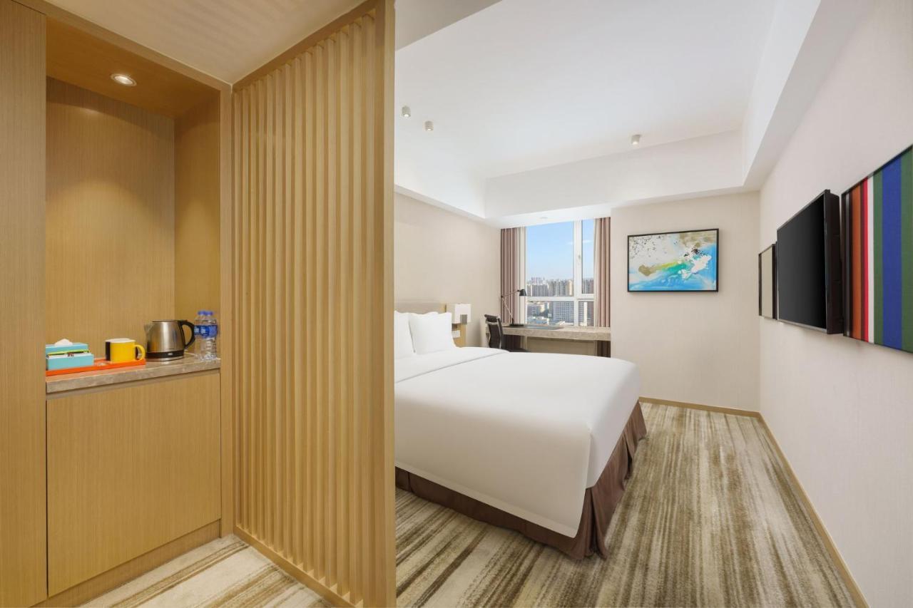 Holiday Inn Express Shenyang Tawan, an IHG Hotel Bagian luar foto